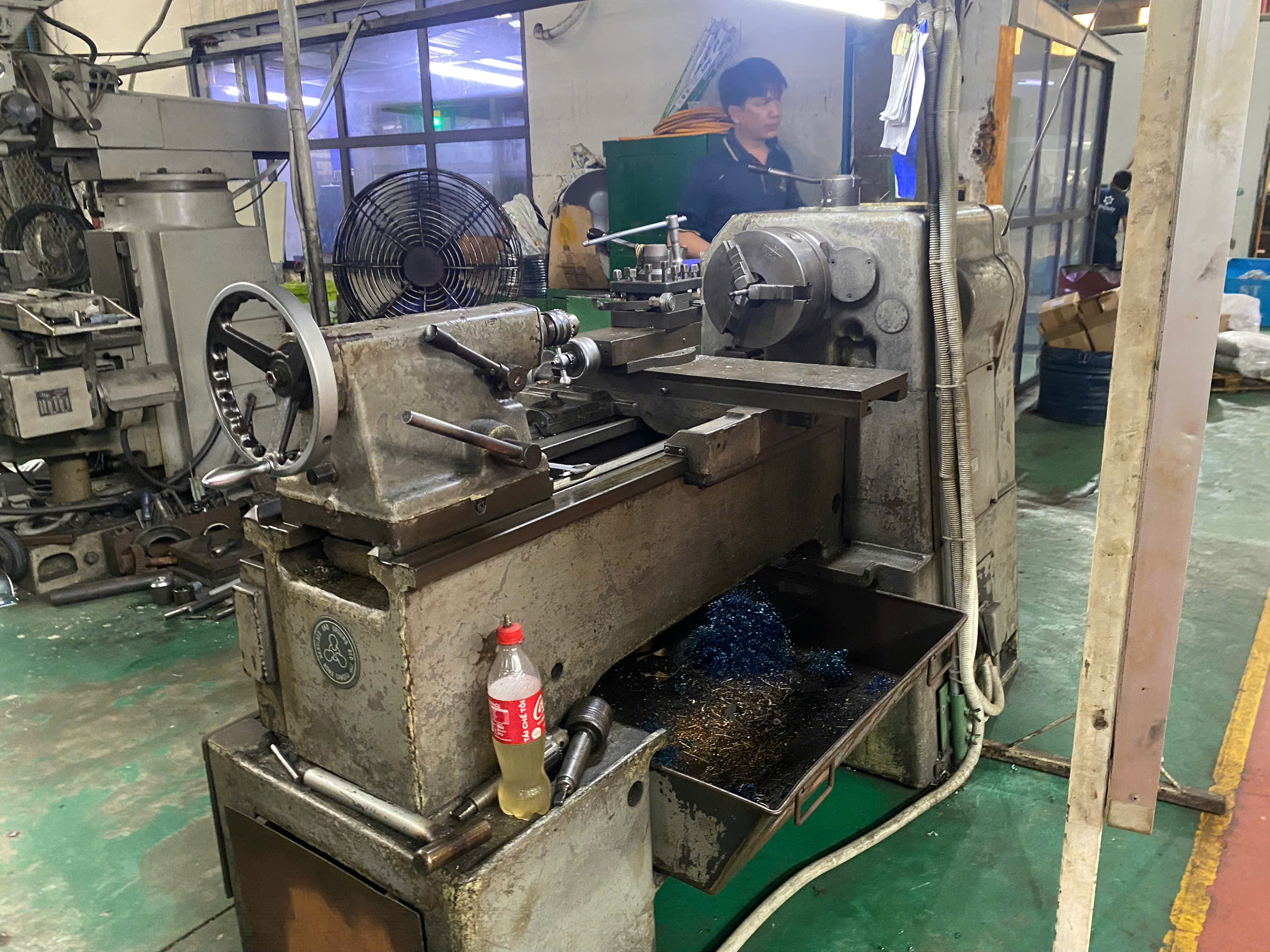 Lathe machine 2.jpg